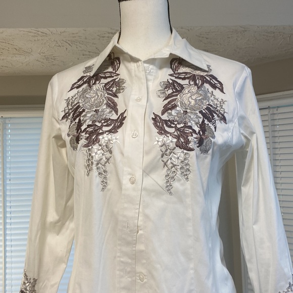 Button down shirt - Picture 3 of 10